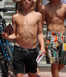 gay 42 5d0e405db01a2.jpg