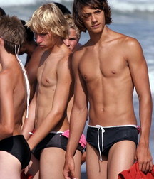 gay 46 5d147fc5c22fc.jpg