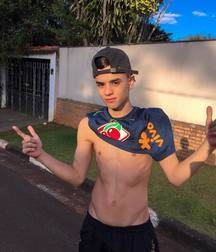 gay 53 5d1dc80da823f.jpg