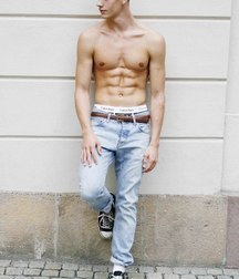gay 72 5d35cb95d31c8.jpg