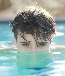 gay 73 5d3c111f8bbd3.jpg