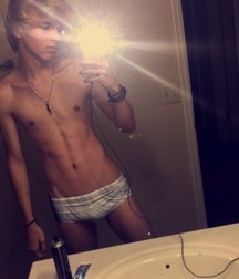gay 74 5d3eb90b864ff.jpg