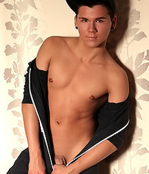 gay 78 5d456154d1fc3.jpg