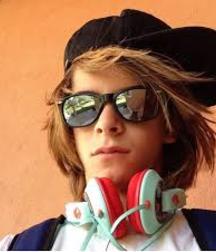 YouTube Stars 1 5d5e11c4535c7.jpg
