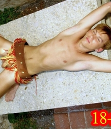 Armpits (Hairy & Hairless) 5be25d7d18a85.jpg