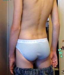 Undies 5be28229a2f74.jpg