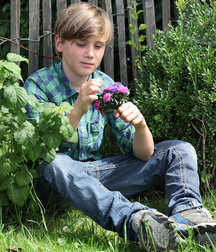 Green color cute boys twink tube 61180976ae9d5.jpg