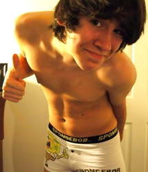 good looks 5c0a90bec15f0.jpg