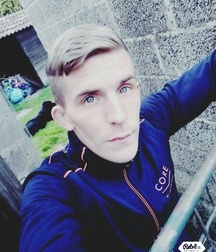 My selfie dick 5bf1473961e88.jpg