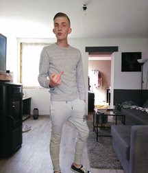 My selfie dick 5bf1473aa6d9c.jpg