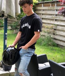 Boys In Jeans 5e9b74af1f8d4.jpg