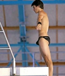 Stretching Lycra shirtless gay tube  5fab1b133252e.jpg