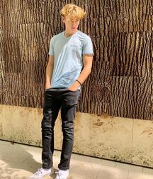 Monday Big Package Twink Tube 613f6158875d6.jpg