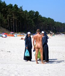 Public Outside Nude Gay Porn Boys Summer Beach 623fe07ad9947.jpg