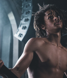 Jaden 5bf8bc35a7b9c.jpg