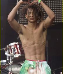 Jaden 5bf8bc37dbe3e.jpg