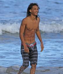 Jaden 5bf8bc3b3e026.jpg