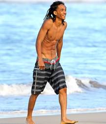 Jaden 5bf8bc3f5b136.jpg