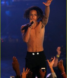 Jaden 5bf8bc4085af4.jpg