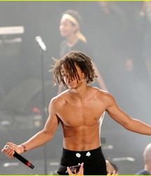 Jaden 5bf8bc4400bd4.jpg