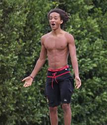 Jaden 5bf8bc4867dca.jpg