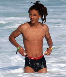 Jaden 5bf8bc51e5877.jpg
