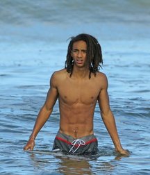 Jaden 5bf8bc542959e.jpg