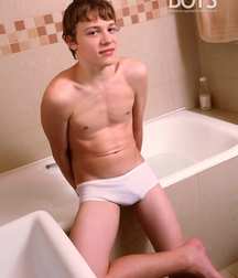 Beauty 5c000d73de2cd.jpg