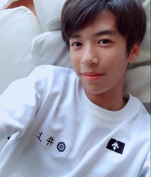 Beauty Boys 5c7ef3891f929.jpg
