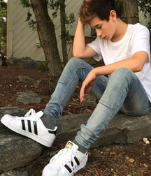 Beauty Boys 5c7ef3a6e03b7.jpg
