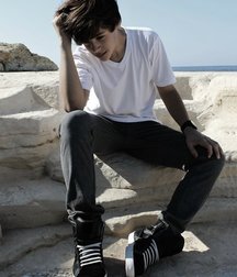 Beauty Boys 2 5c7fe1e491196.jpg