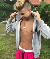 Beauty Boys 2 5c7fe20fca15e.jpg