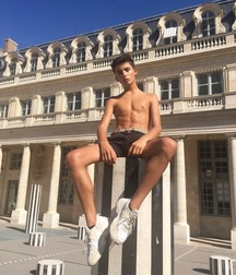 Beauty Boys 2 5c7fe214c0e04.jpg