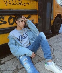 Beauty Boys 2 5c7fe21aae0e7.jpg