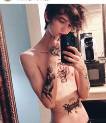 Beauty Boys 2 5c7fe225abf69.jpg