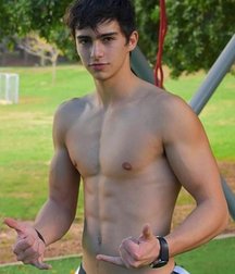 Beauty Boys 2 5c7fe22bd107b.jpg