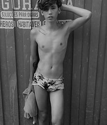 Beauty Boys 2 5c7fe25f4151d.jpg