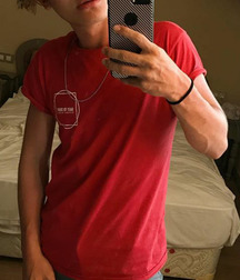 Beauty Boys 2 5c7fe27d45104.jpg