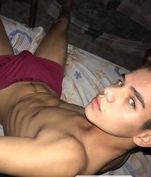 Beauty Boys 2 5c7fe2a8ea122.jpg
