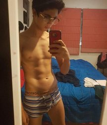 Sexy boys 5c7e9867e31ea.jpg