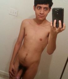 naked boys 5c914ad0648e7.jpg