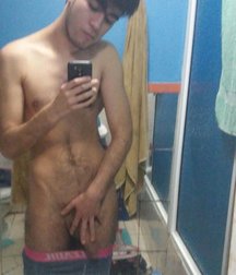 naked boys 5c914aef66319.jpg