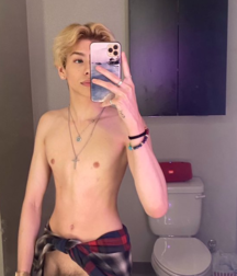 Hung twink gay porn guys cocks 60f3f3216a073.png