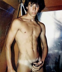 Sexy Hairy Man 5c54b37111f71.jpg