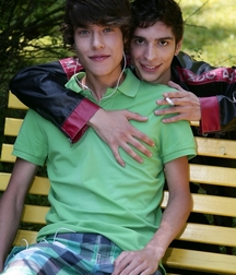 Beautiful Boys - 2 5caaa423a3b6a.jpg