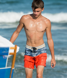 Boys in Speedos - 1 5cc6273986ee4.jpg