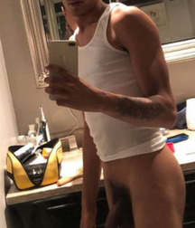 Sexy Boys - 193 5ce5c1f8bc672.jpg