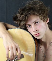 Beautiful Boys - 13 5d02526f0a80c.jpg