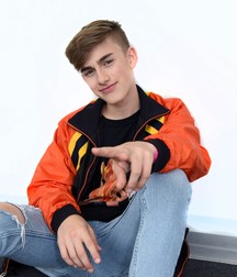 Beautiful Boys - 14 5d0bfd1b372e0.jpg