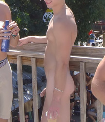 YOUNG MEN 5c0d94aa979c6.jpg